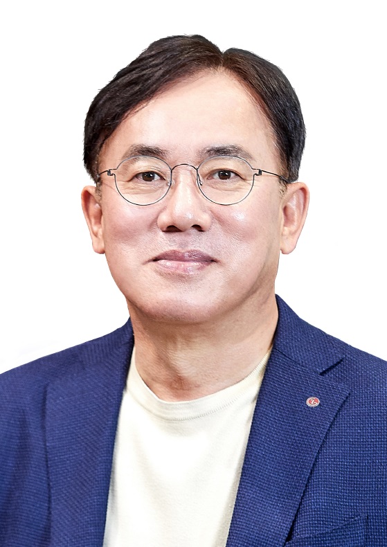 정철동 슬롯머신 무료게임 당첨금 사장. /사진=슬롯머신 무료게임 당첨금.
